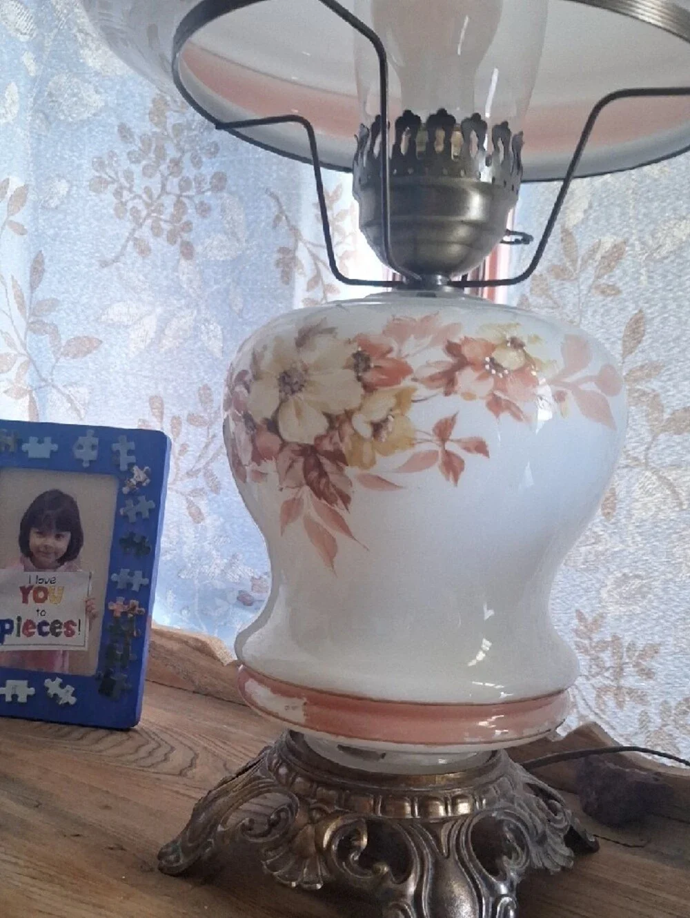Floral Glass Table Lamp in Peach and Cream